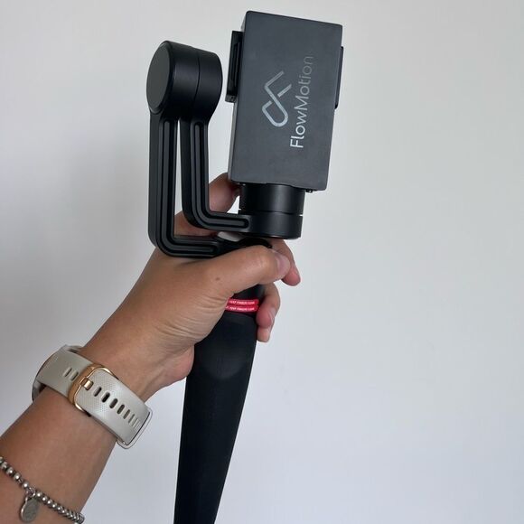 Flowmotion one smartphone stabilizer+ extender and 1 extra battery - Picture 1 of 11